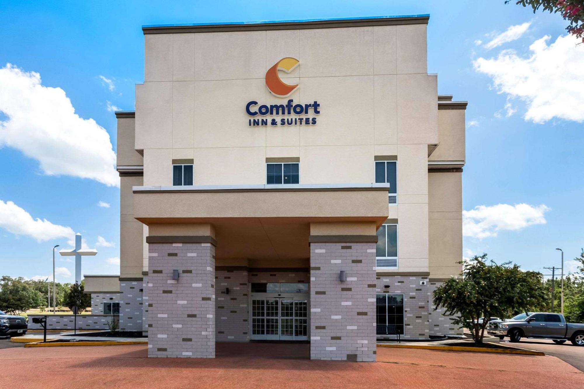 Comfort Inn & Suites Grenada Exterior photo